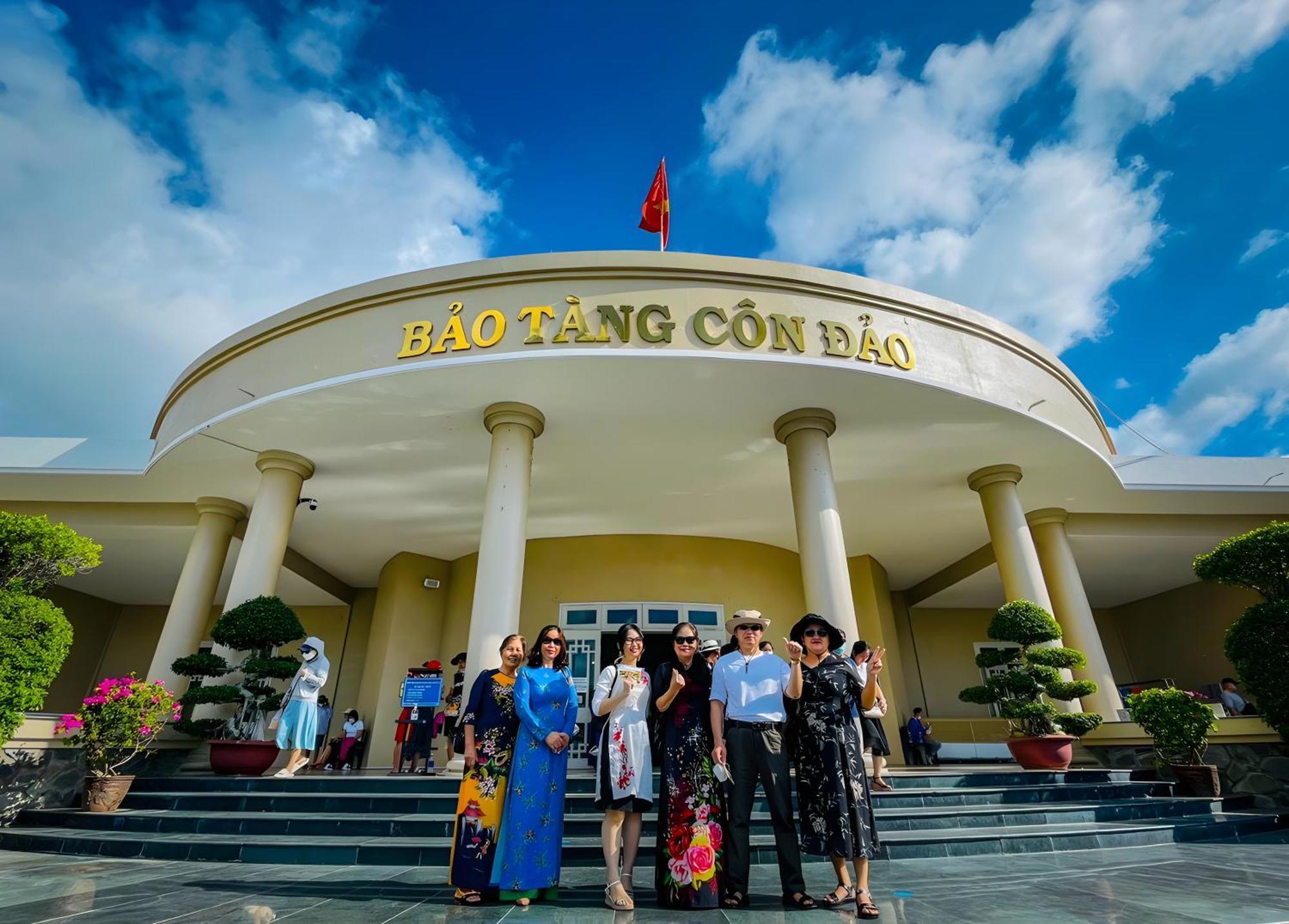 Duy Canh Homestay Chi Khu Co Ong Exteriör bild